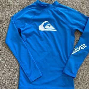 Quiksilver boys rash guard size Xs 8